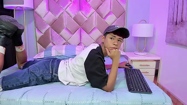 Snapshot of Dante_x06 chatting on January 6, 2026, 12:20 pm Dante x06 online show from January 6, 2026, 12:20 pm