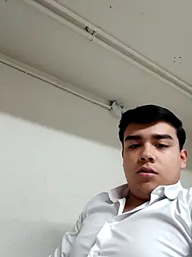 Yosoyelmismo-6737 online show from January 5, 2026, 11:30 pm