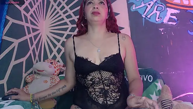 Snapshot of violettaevanxs chatting on January 11, 2026, 10:42 am violettaevanxs online show from January 11, 2026, 10:42 am