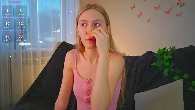 Snapshot of SirenThalassa chatting on February 4, 2026, 7:36 am SirenThalassa online show from February 4, 2026, 7:36 am