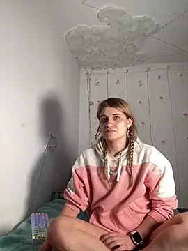 Snapshot of YoungSophie chatting on February 20, 2026, 12:49 pm YoungSophie online show from February 20, 2026, 12:49 pm