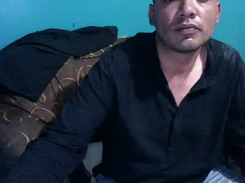 Snapshot of latinomoreno95 chatting on May 15, 2026, 11:12 pm latinomoreno95 online show from May 15, 2026, 11:12 pm