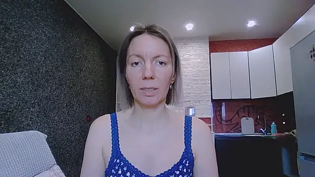 Amanda Luxe online show from February 16, 2026, 3:13 am