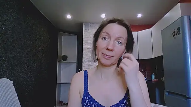 Amanda Luxe online show from February 20, 2026, 6:26 am