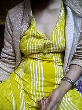 Snapshot of Asnoor_khan chatting on February 12, 2026, 5:02 am Asnoor khan online show from February 12, 2026, 5:02 am