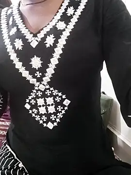 Snapshot of Asnoor_khan chatting on February 20, 2026, 4:42 am Asnoor khan online show from February 20, 2026, 4:42 am