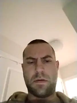 Snapshot of Oilkong2022 chatting on February 10, 2026, 11:42 pm Oilkong2022 online show from February 10, 2026, 11:42 pm