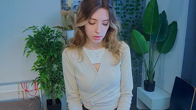 Snapshot of BrianneMallory chatting on February 10, 2026, 6:17 am BrianneMallory online show from February 10, 2026, 6:17 am