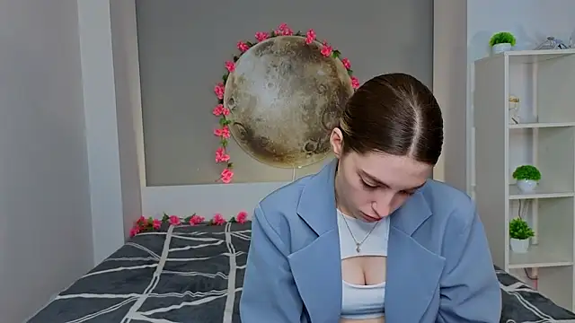 Snapshot of BrianneMallory chatting on February 15, 2026, 6:10 am BrianneMallory online show from February 15, 2026, 6:10 am