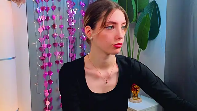 Snapshot of BrianneMallory chatting on February 20, 2026, 8:16 am BrianneMallory online show from February 20, 2026, 8:16 am