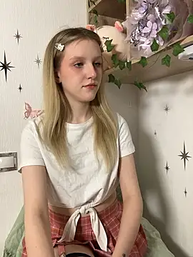 KissChristie online show from January 12, 2026, 7:08 pm