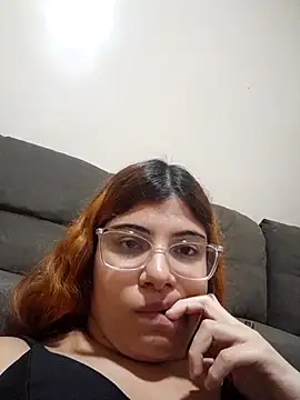 ruivinha09k online show from June 30, 2026, 10:33 pm