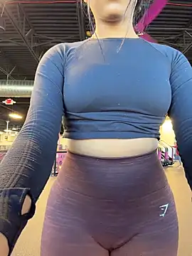 Snapshot of AnahiSkye chatting on February 23, 2026, 5:43 pm AnahiSkye online show from February 23, 2026, 5:43 pm