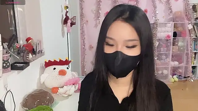 Snapshot of Tieu-May chatting on March 12, 2026, 5:35 am Tieu-May online show from March 12, 2026, 5:35 am