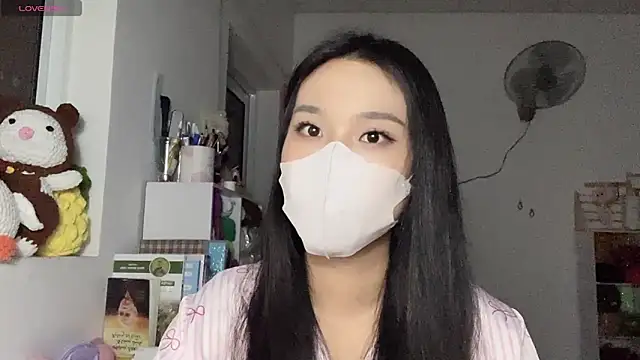 Snapshot of Tieu-May chatting on April 12, 2026, 8:36 pm Tieu-May online show from April 12, 2026, 8:36 pm