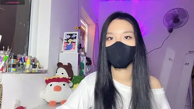 Snapshot of Tieu-May chatting on April 24, 2026, 9:23 am Tieu-May online show from April 24, 2026, 9:23 am