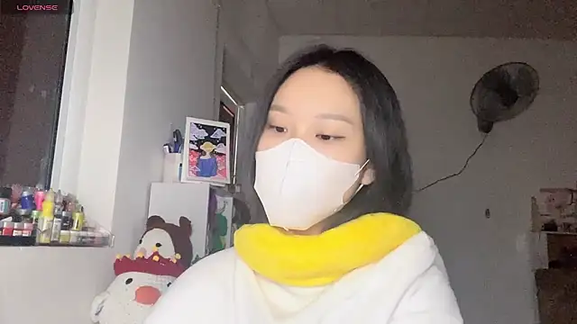 Snapshot of Tieu-May chatting on May 4, 2026, 9:16 am Tieu-May online show from May 4, 2026, 9:16 am