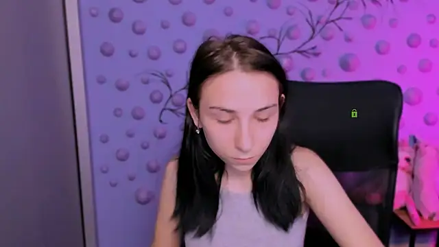 Snapshot of sweetie_chloe_ chatting on January 6, 2026, 9:46 am sweetie chloe online show from January 6, 2026, 9:46 am