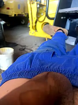 Snapshot of MorenodX01 chatting on January 16, 2026, 11:14 am MorenodX01 online show from January 16, 2026, 11:14 am