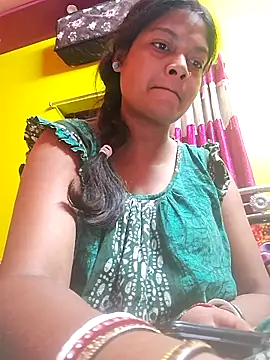 Snapshot of Romance_Aliya chatting on February 8, 2026, 9:40 pm Romance Aliya online show from February 8, 2026, 9:40 pm