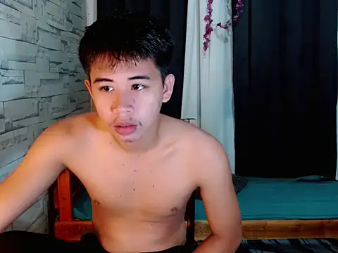 Snapshot of urdreamcock chatting on February 19, 2026, 12:34 pm urdreamcock online show from February 19, 2026, 12:34 pm