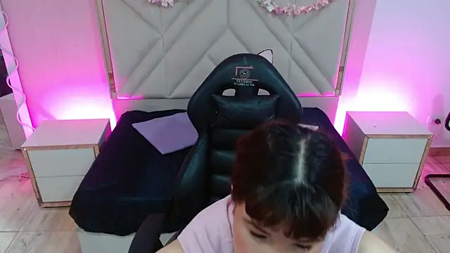 LUAR TAY online show from January 8, 2026, 11:34 am