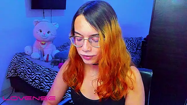 Snapshot of lillykittyyy chatting on February 1, 2026, 8:51 pm lillykittyyy online show from February 1, 2026, 8:51 pm