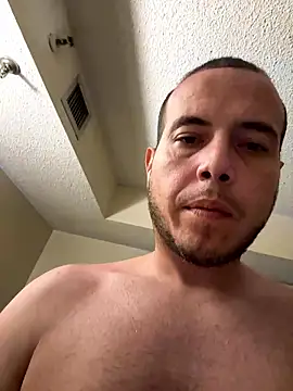 mast3r305 online show from January 14, 2026, 2:39 am