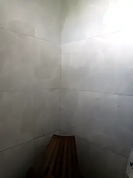 zaraluxx1 online show from January 14, 2026, 7:41 pm