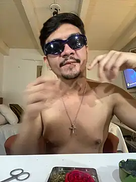 GostosoRS25 online show from April 25, 2026, 4:04 pm