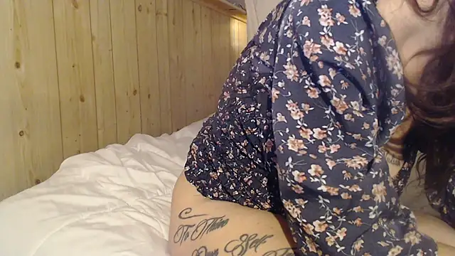saraswirls69xh online show from May 11, 2026, 2:45 pm