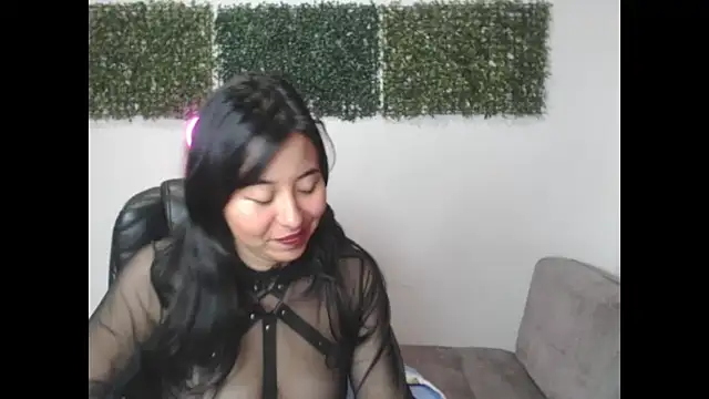 Snapshot of LolaOpalX chatting on January 13, 2026, 1:11 am LolaOpalX online show from January 13, 2026, 1:11 am