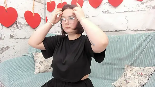 Sweetie Rozzy online show from May 1, 2026, 1:10 am