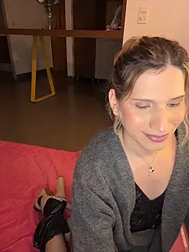 milablossom01 online show from February 3, 2026, 7:13 am