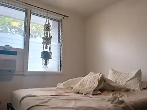 Snapshot of Erikaz2025 chatting on January 6, 2026, 12:03 am Erikaz2025 online show from January 6, 2026, 12:03 am