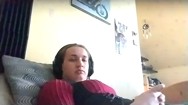 Snapshot of julialafemboy59 chatting on February 2, 2026, 1:10 pm julialafemboy59 online show from February 2, 2026, 1:10 pm