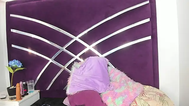 aishaxht online show from February 3, 2026, 2:53 am