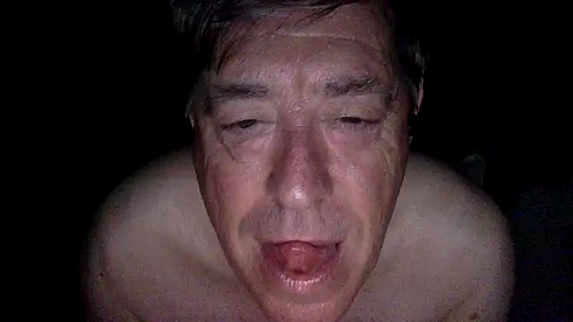 alfredo10011 online show from June 28, 2026, 1:11 am