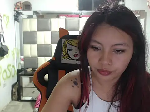 dulcecandy18 online show from January 14, 2026, 3:56 am