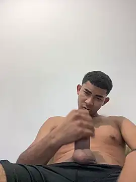 youngalexofficial online show from January 7, 2026, 1:19 am