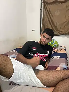 Snapshot of youngalexofficial chatting on February 27, 2026, 4:34 am youngalexofficial online show from February 27, 2026, 4:34 am