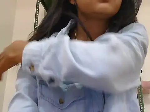 Snapshot of hina_001 chatting on February 1, 2026, 6:34 am hina 001 online show from February 1, 2026, 6:34 am