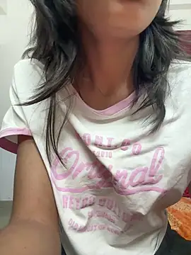 Snapshot of hina_001 chatting on February 28, 2026, 4:52 pm hina 001 online show from February 28, 2026, 4:52 pm