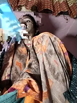 lodhi8080 online show from April 15, 2026, 10:32 pm