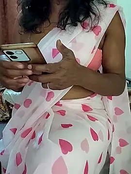 Meena Meenakshi online show from February 4, 2026, 4:18 am