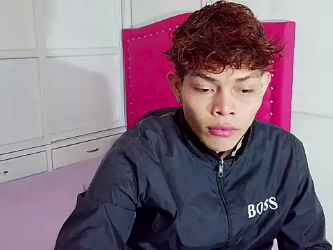 Snapshot of brosscams2025 chatting on January 9, 2026, 12:35 am brosscams2025 online show from January 9, 2026, 12:35 am