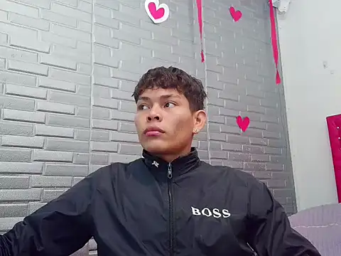 Snapshot of brosscams2025 chatting on February 10, 2026, 9:08 pm brosscams2025 online show from February 10, 2026, 9:08 pm