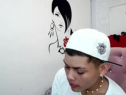 Snapshot of brosscams2025 chatting on February 20, 2026, 5:13 pm brosscams2025 online show from February 20, 2026, 5:13 pm