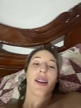 Snapshot of lriana_miller chatting on April 16, 2026, 9:39 pm lriana miller online show from April 16, 2026, 9:39 pm