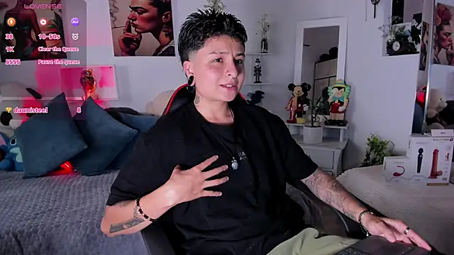 Zury Ramirez online show from January 13, 2026, 7:41 pm